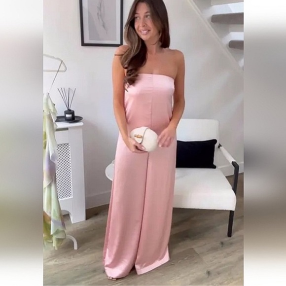 Zara satin jumpsuit - Picture 1 of 5